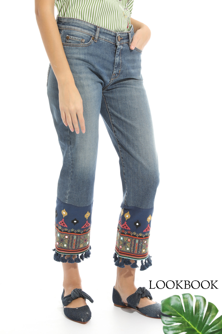 Denim con ricami al fondo Intrend Denim con ricami al fondo Intrend