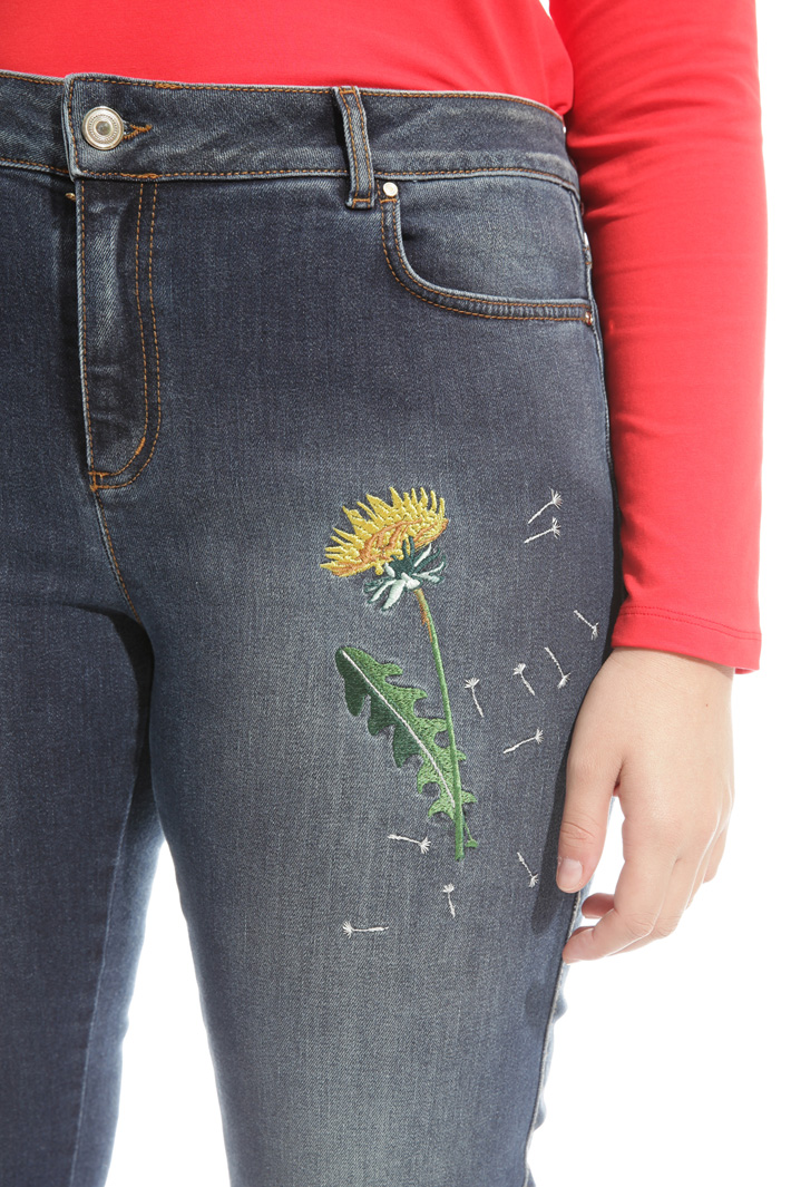 Jeans cropped ricamato Intrend Jeans cropped ricamato Intrend