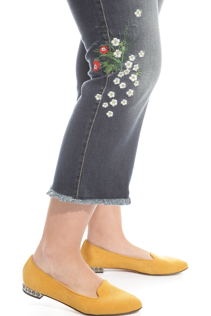 Jeans cropped ricamato Intrend Jeans cropped ricamato Intrend