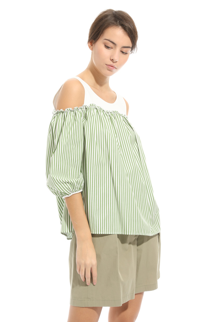 Cold shoulder top Intrend Cold shoulder top Intrend