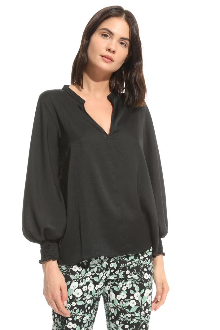 Blusa con polsini punto smock Intrend Blusa con polsini punto smock Intrend