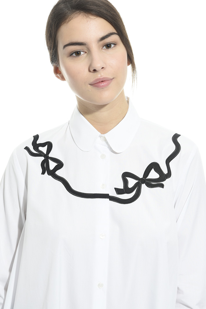 Camicia over con ricamo Intrend Camicia over con ricamo Intrend