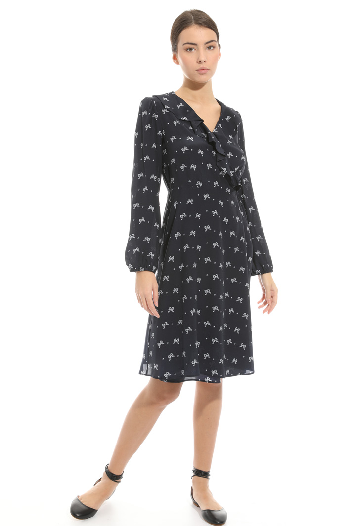 Silk dress with ruffles
Intrend Silk dress with ruffles
Intrend