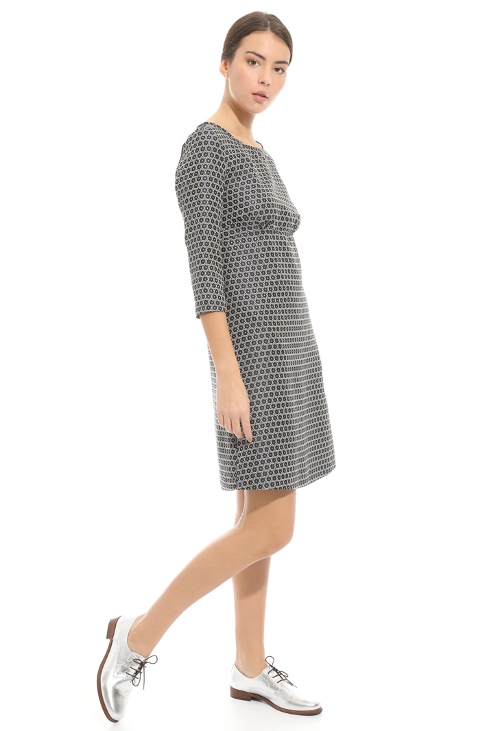 Jacquard fabric dress
Intrend Jacquard fabric dress
Intrend