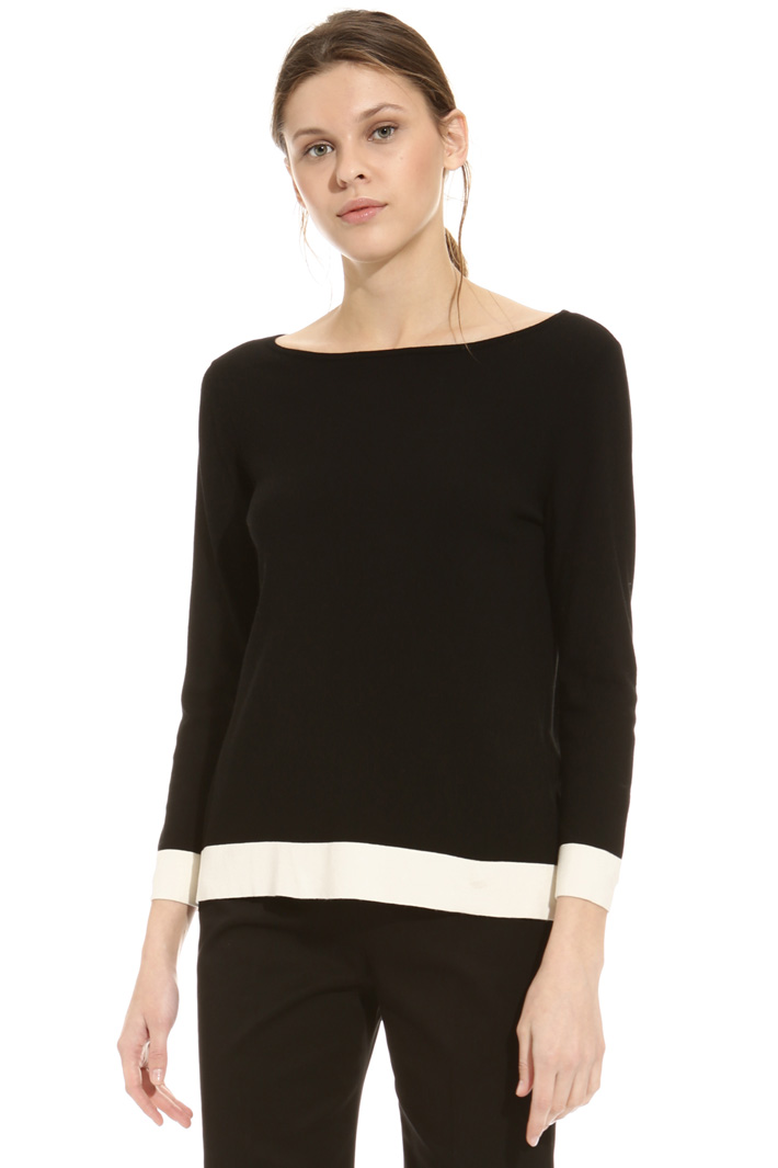 Maglia con scollo a barchetta Intrend Maglia con scollo a barchetta Intrend