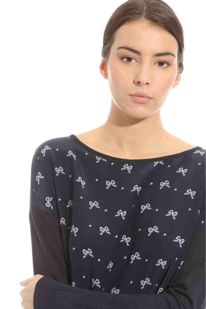 Mixed fabric sweater Intrend Mixed fabric sweater Intrend