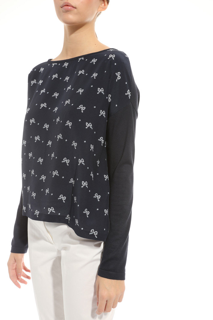 Mixed fabric sweater Intrend Mixed fabric sweater Intrend