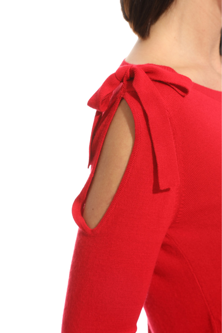 Maglia con cut-out Intrend Maglia con cut-out Intrend