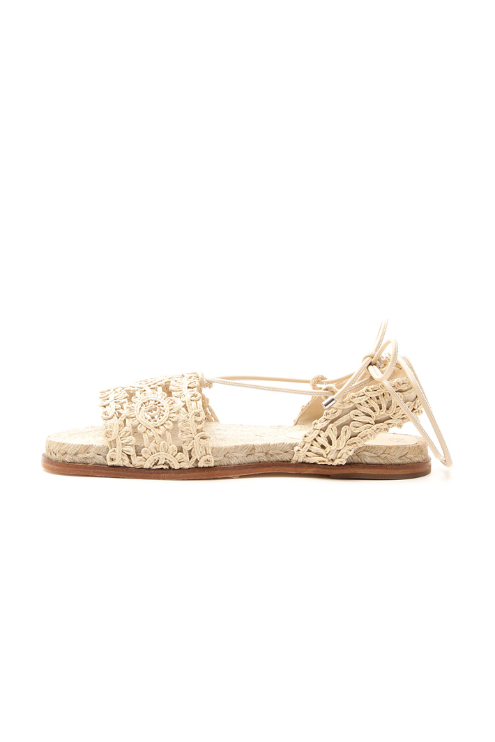 Sandalo flat effetto crochet Intrend Sandalo flat effetto crochet Intrend