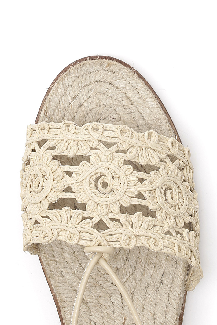 Sandalo flat effetto crochet Intrend Sandalo flat effetto crochet Intrend