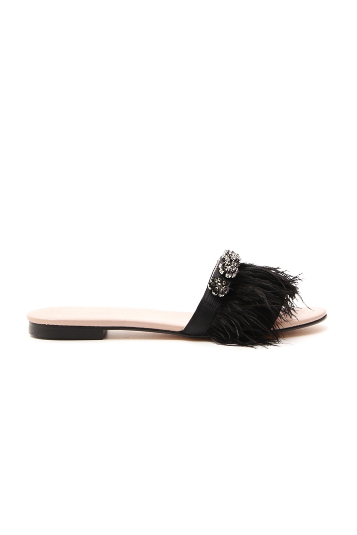 Sandalo flat con piume Intrend Sandalo flat con piume Intrend