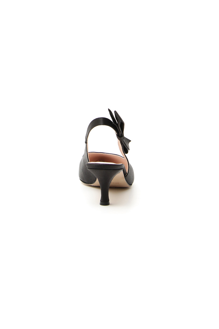 Satin slingback décolleté Intrend Satin slingback décolleté Intrend