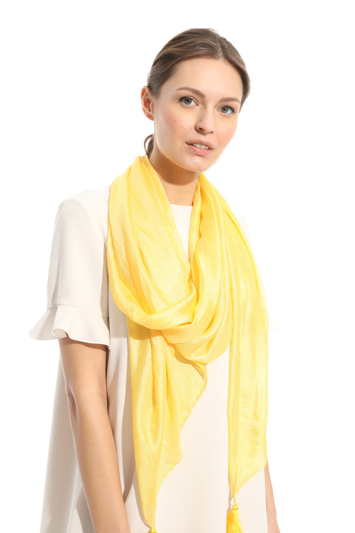 Tassel glossy scarf Intrend Tassel glossy scarf Intrend