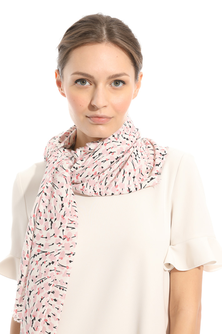 Floral viscose scarf Diffusione Tessile Floral viscose scarf Diffusione Tessile