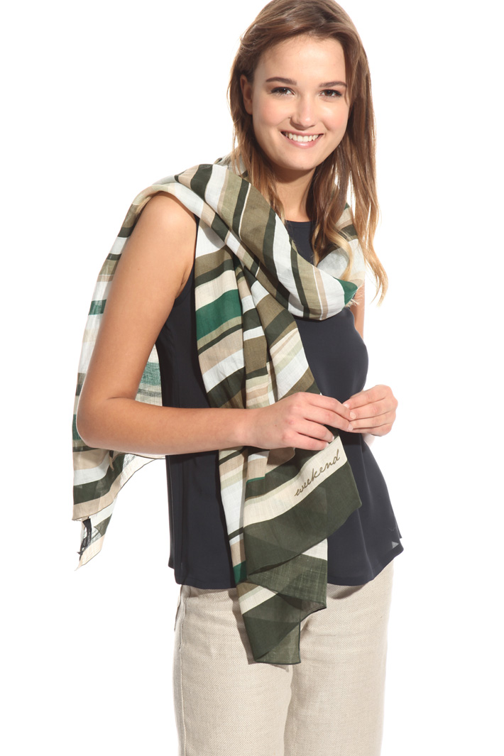 Striped scarf in ramie
Intrend Striped scarf in ramie
Intrend