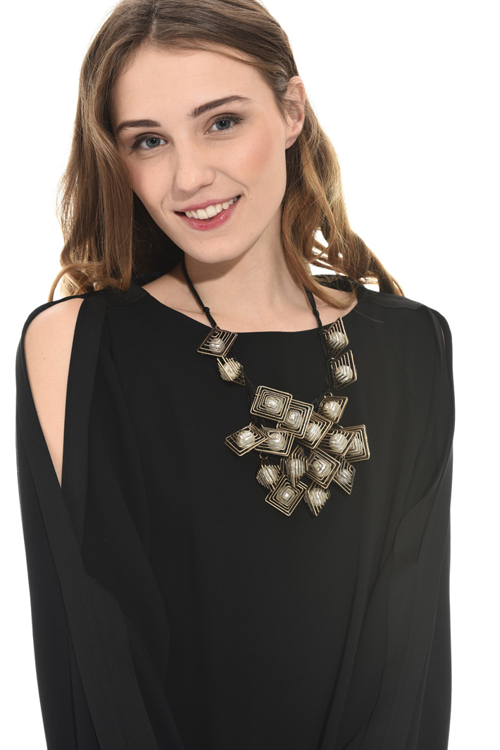 Geometric element necklace Diffusione Tessile Geometric element necklace Diffusione Tessile