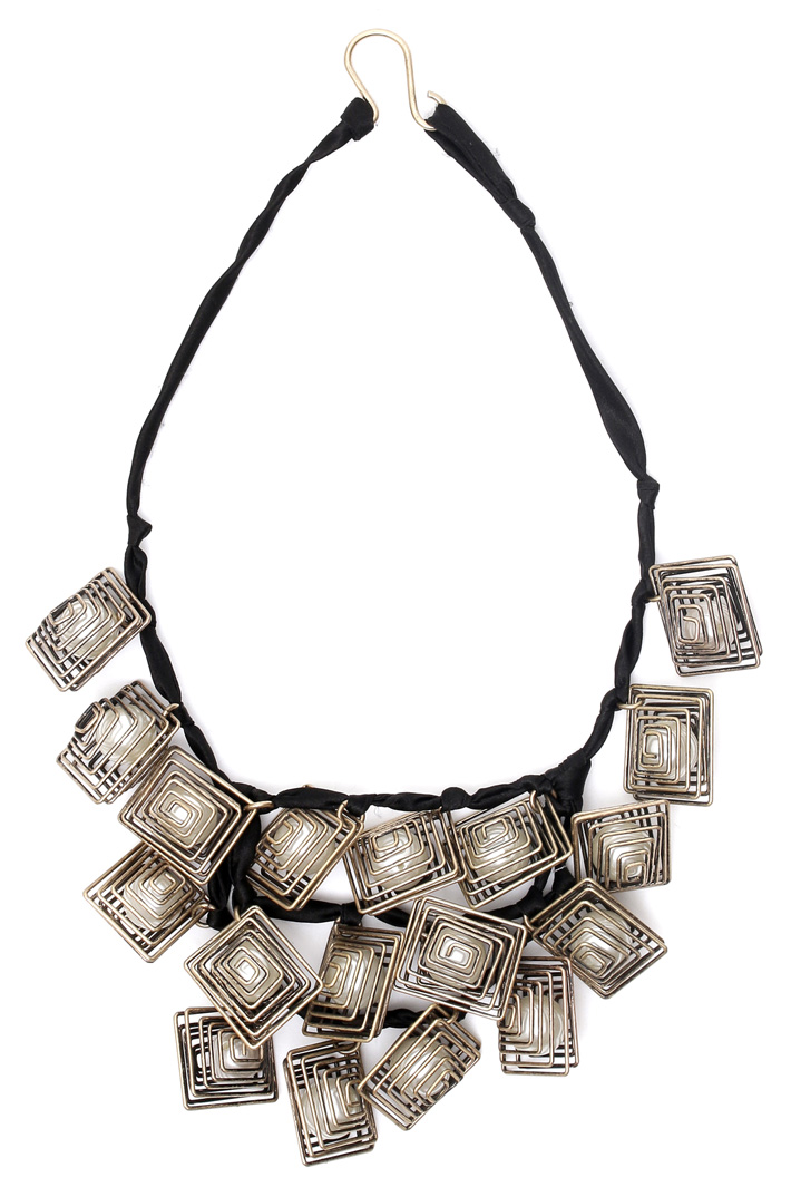 Geometric element necklace Diffusione Tessile Geometric element necklace Diffusione Tessile