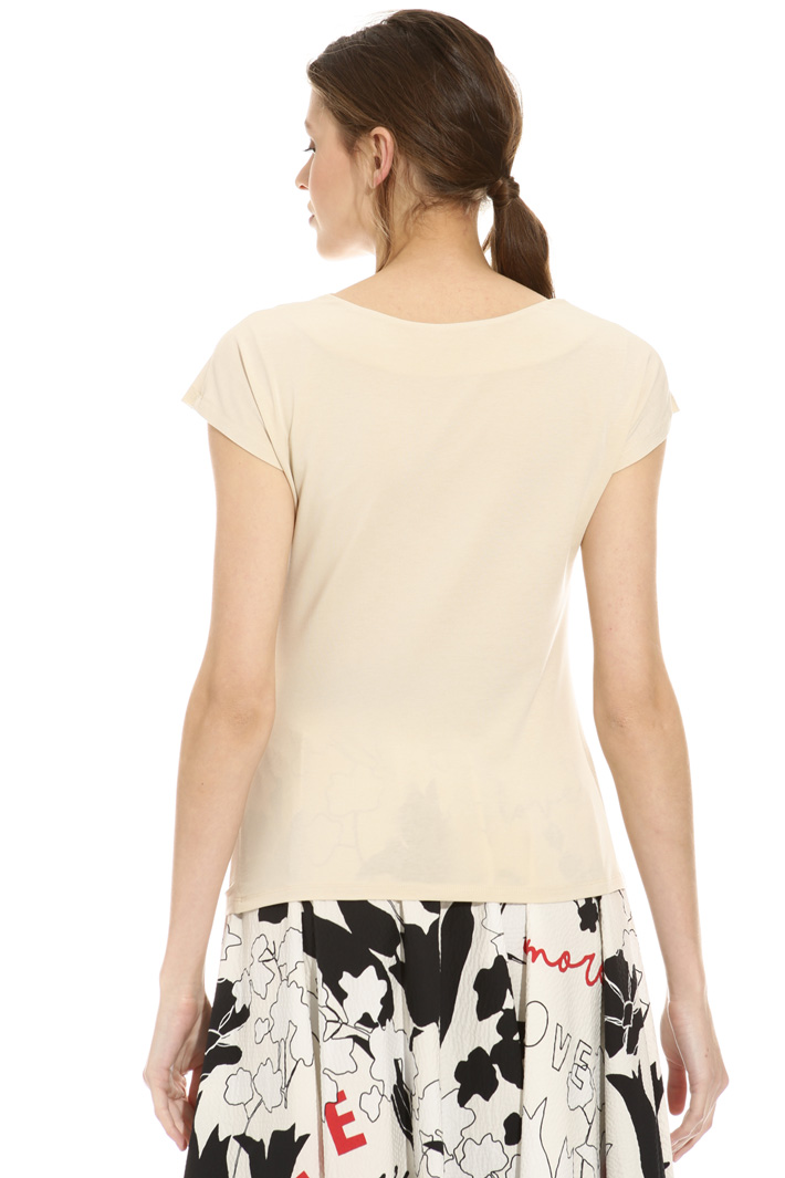 T-shirt con scollo morbido Intrend T-shirt con scollo morbido Intrend