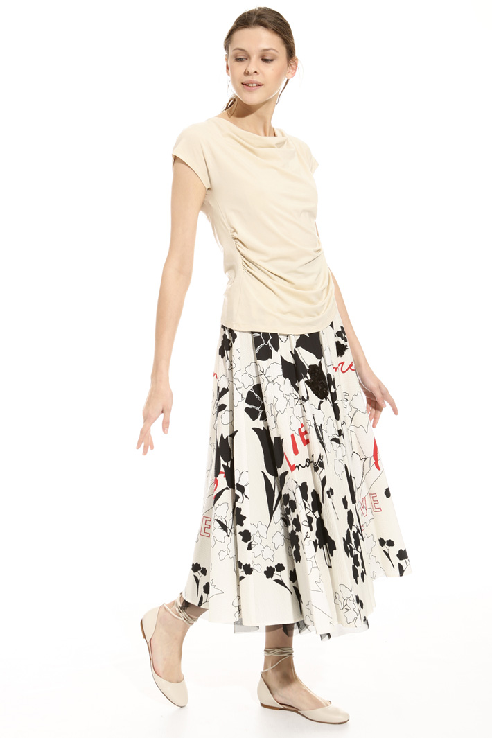 T-shirt con scollo morbido Intrend T-shirt con scollo morbido Intrend