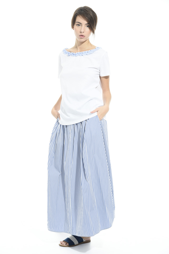 T-shirt con micro ruches Intrend T-shirt con micro ruches Intrend