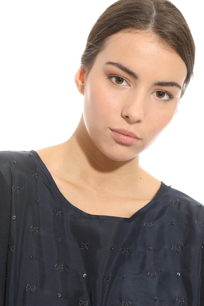 Maglia con seta ricamata Intrend Maglia con seta ricamata Intrend