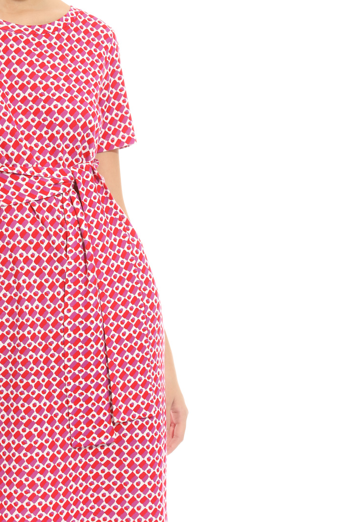 Abito con scollo sul retro Intrend Abito con scollo sul retro Intrend