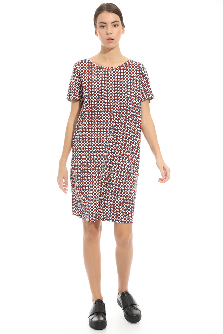 Back V-neckline dress Intrend Back V-neckline dress Intrend