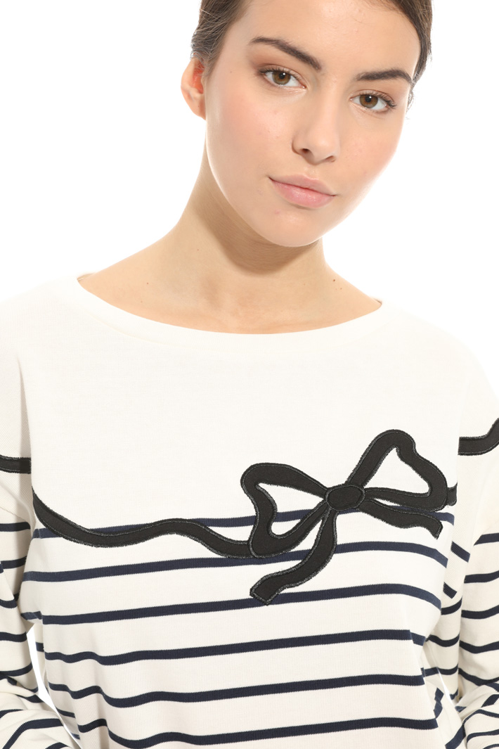 Maglia in jersey con fantasia Intrend Maglia in jersey con fantasia Intrend