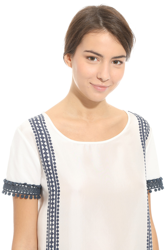 T-shirt in seta e cotone Intrend T-shirt in seta e cotone Intrend