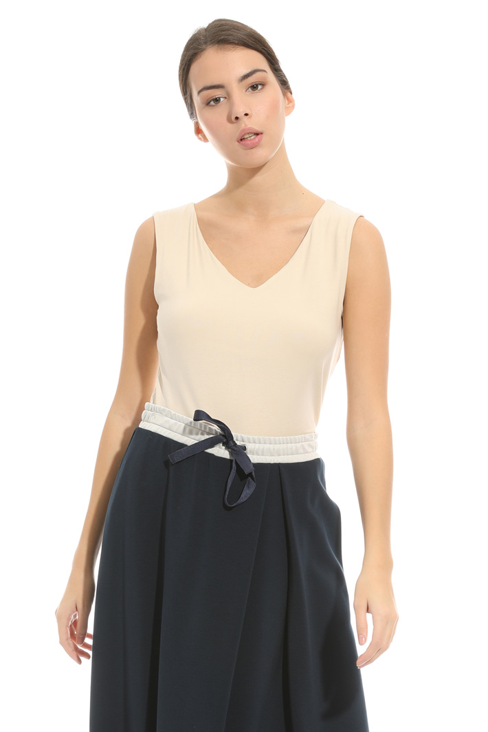Top in jersey con scollo a V Intrend Top in jersey con scollo a V Intrend
