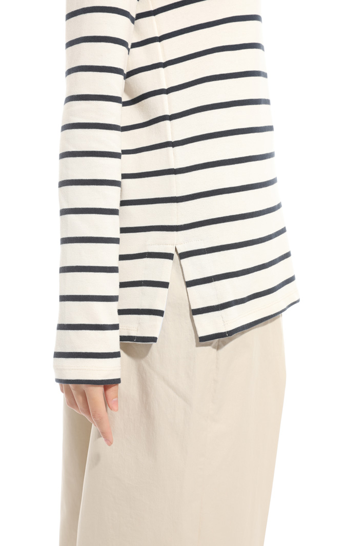 T-shirt in cotone stretch Intrend T-shirt in cotone stretch Intrend