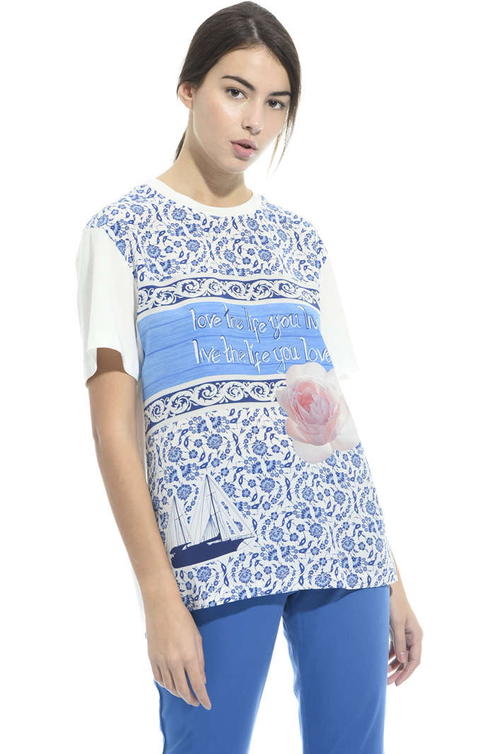 T-shirt con stampa su seta Intrend T-shirt con stampa su seta Intrend