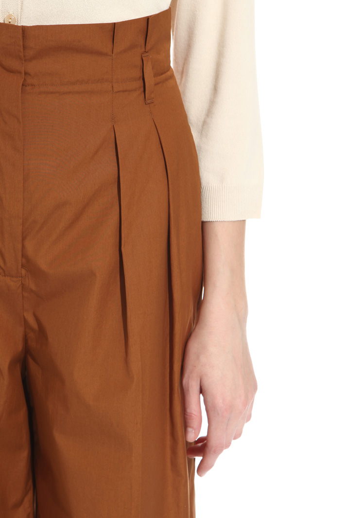 Pantalone cropped in cotone Intrend Pantalone cropped in cotone Intrend