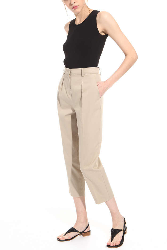 Pantalone cropped in gabardina Intrend Pantalone cropped in gabardina Intrend