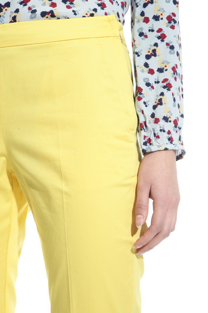 Gabardine capri trousers Intrend Gabardine capri trousers Intrend