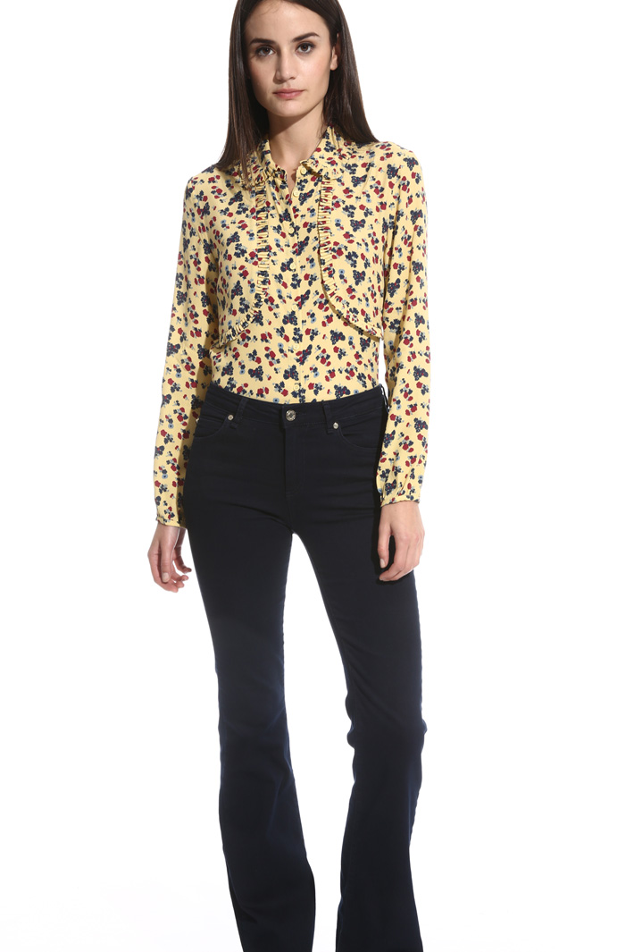 Flared denim trousers Intrend Flared denim trousers Intrend