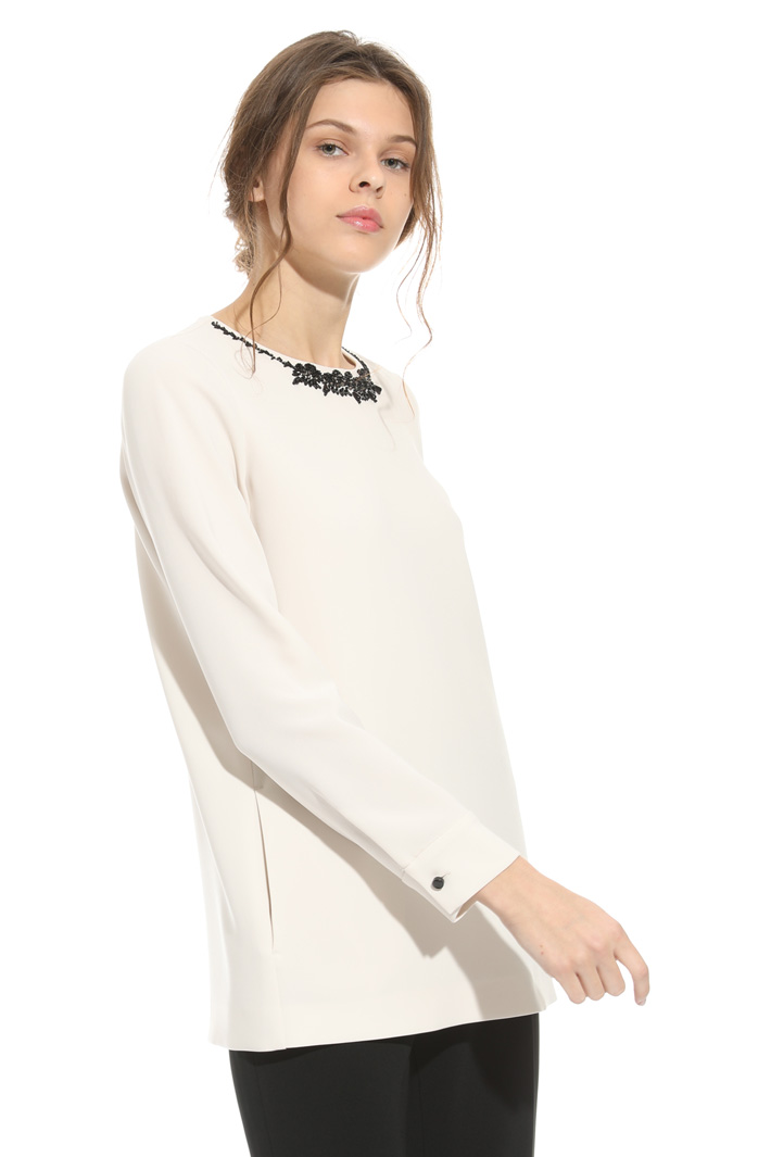 Casacca in cady con ricamo Intrend Casacca in cady con ricamo Intrend