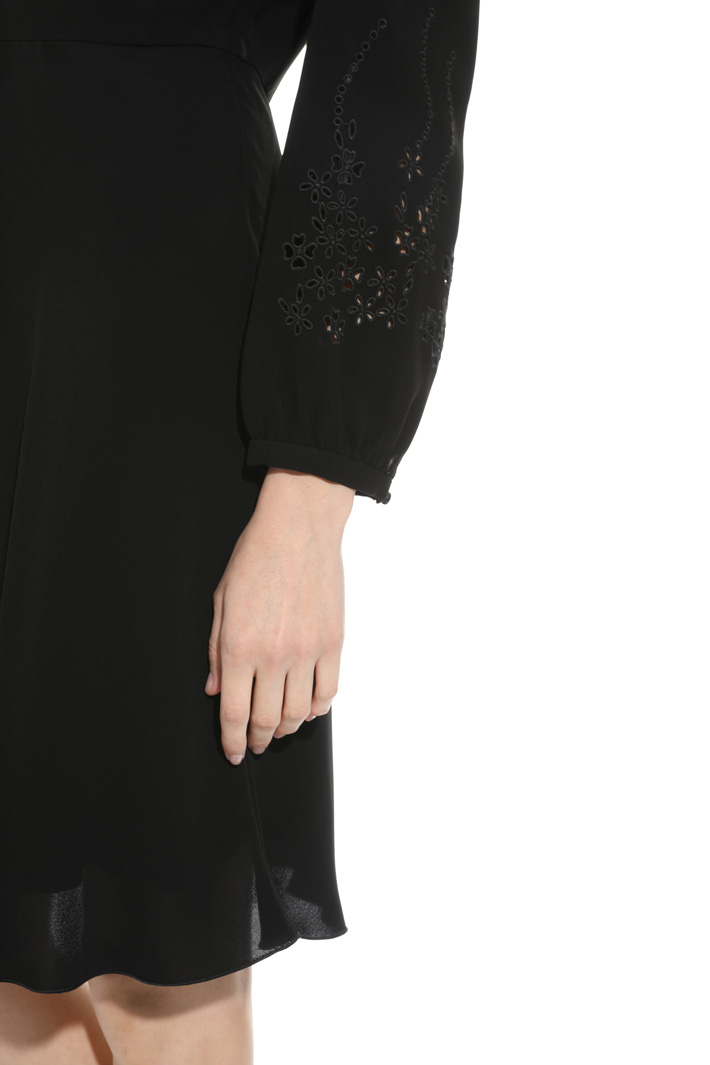 Perforated detail dress Intrend Perforated detail dress Intrend