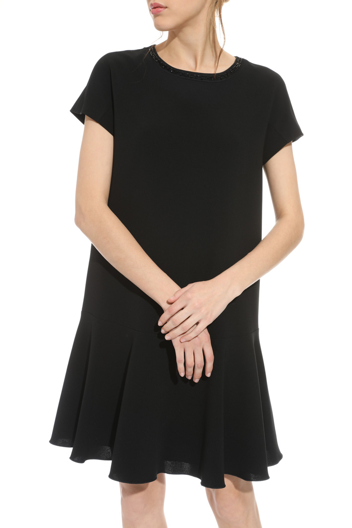Embroidered neck dress Intrend Embroidered neck dress Intrend