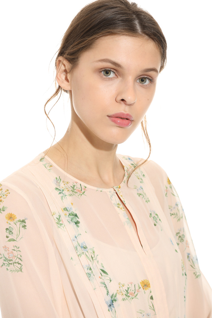 Printed silk dress
Intrend Printed silk dress
Intrend