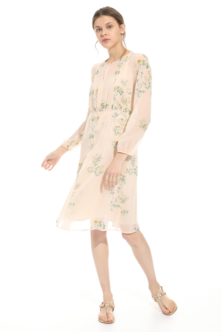 Printed silk dress
Intrend Printed silk dress
Intrend