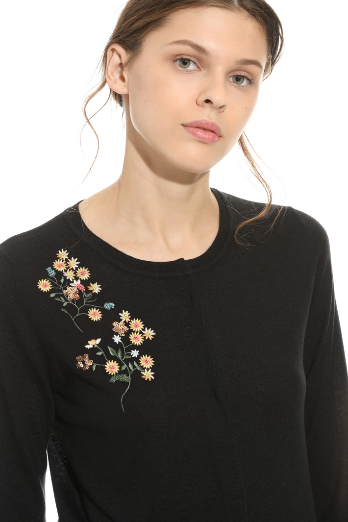 Cardigan con ricamo Intrend Cardigan con ricamo Intrend