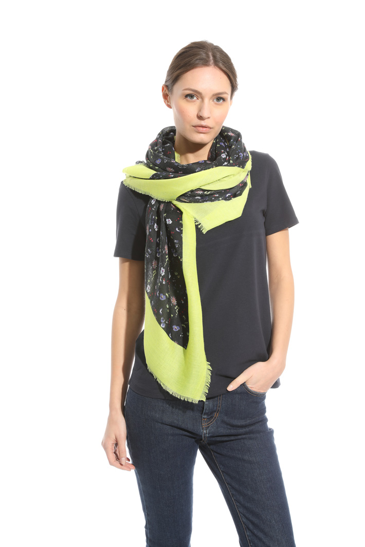 Floral print scarf Intrend Floral print scarf Intrend