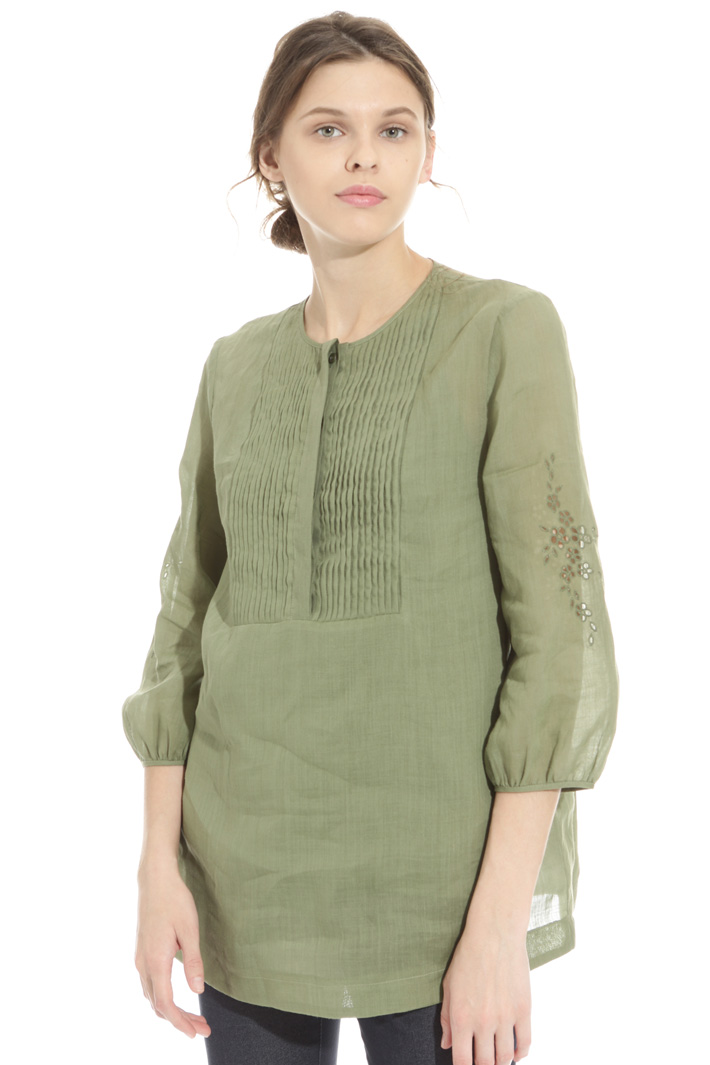 Perforated detail tunic Intrend Perforated detail tunic Intrend