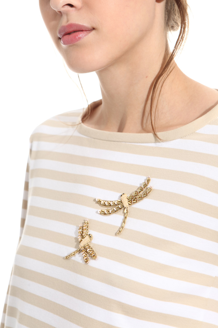 T-shirt in cotone con ricamo Intrend T-shirt in cotone con ricamo Intrend