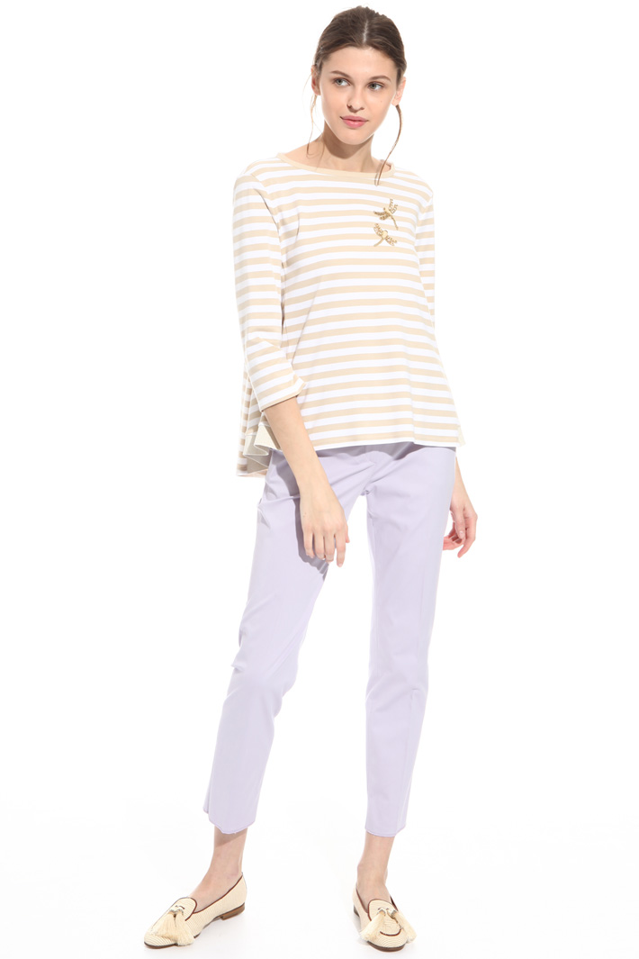 T-shirt in cotone con ricamo Intrend T-shirt in cotone con ricamo Intrend