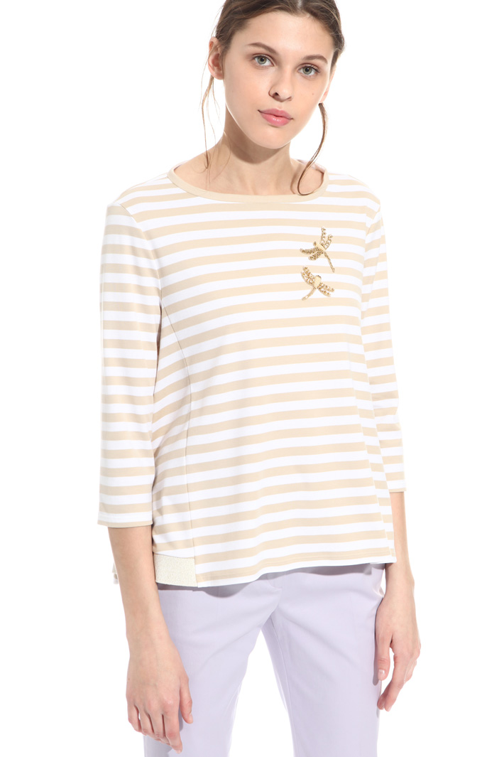 T-shirt in cotone con ricamo Intrend T-shirt in cotone con ricamo Intrend