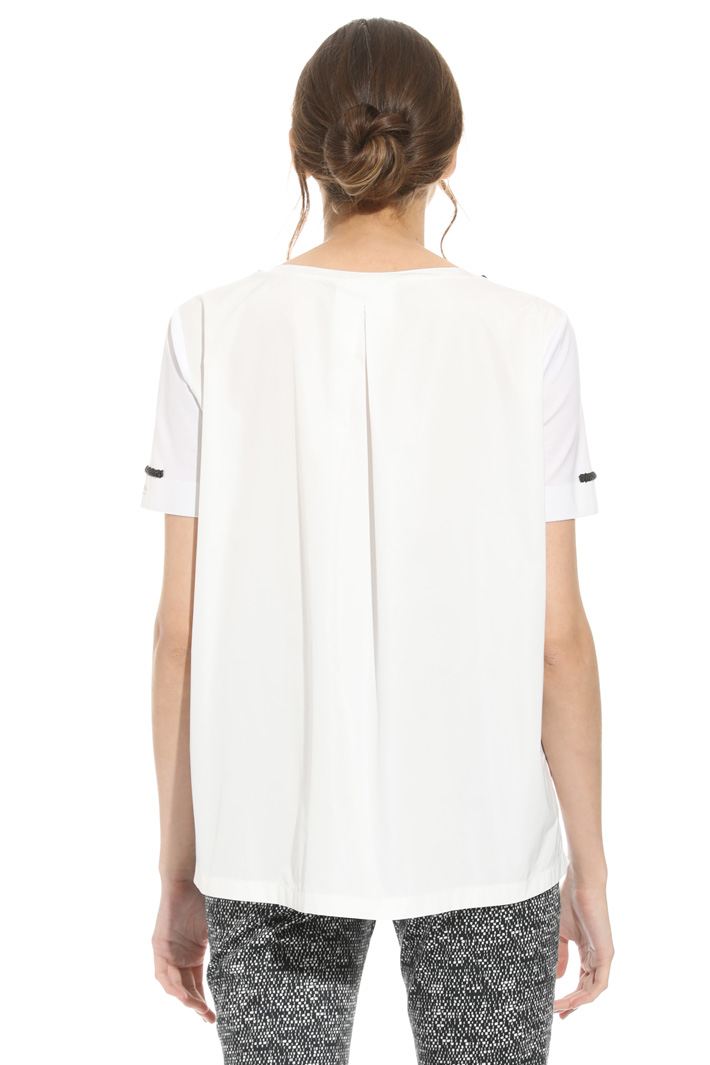 T-shirt in cotone con ricamo Intrend T-shirt in cotone con ricamo Intrend