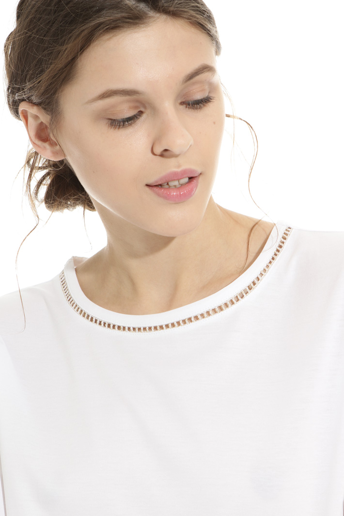 T-shirt in cotone con ajour
Intrend T-shirt in cotone con ajour
Intrend