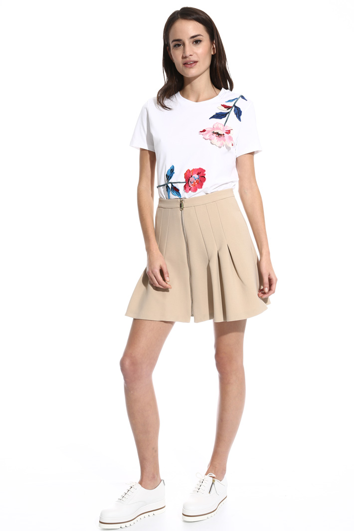 T-shirt con applicazioni Intrend T-shirt con applicazioni Intrend